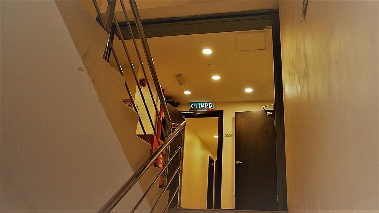 Transit Hotel Labuan Exterior foto
